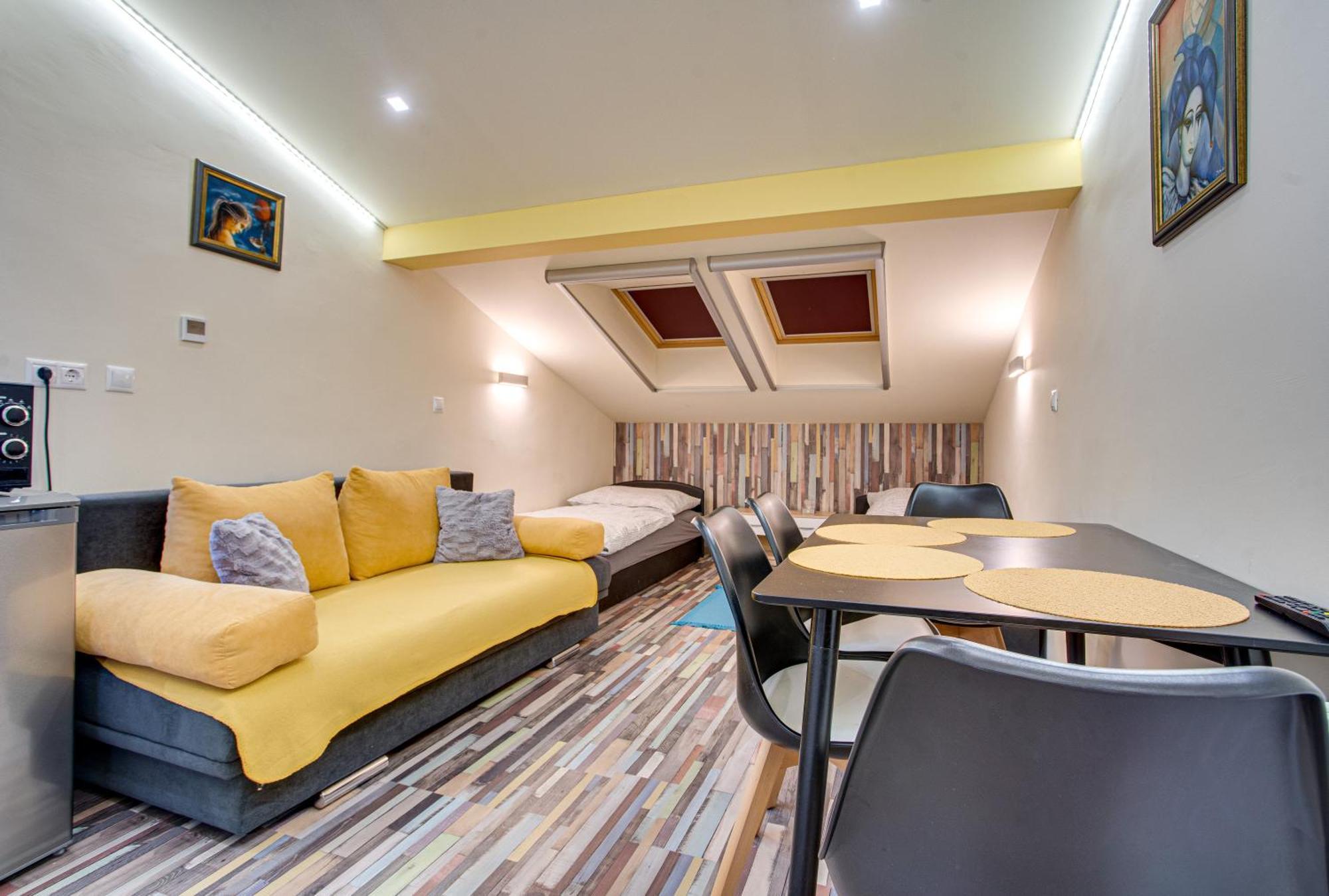 Magdi Vendeghaz A-B Apartment Celldomolk Ngoại thất bức ảnh