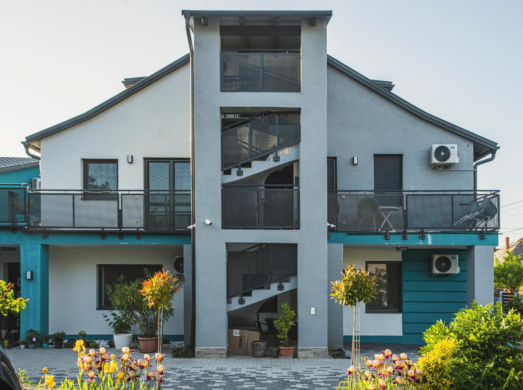 Magdi Vendeghaz A-B Apartment Celldomolk Ngoại thất bức ảnh