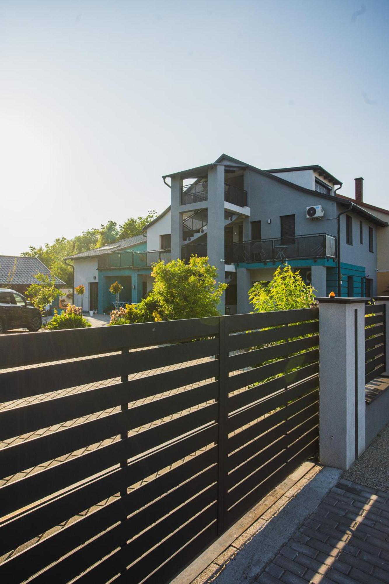 Magdi Vendeghaz A-B Apartment Celldomolk Ngoại thất bức ảnh