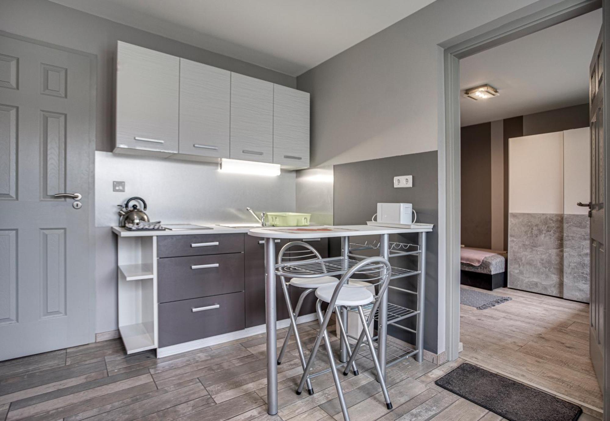Magdi Vendeghaz A-B Apartment Celldomolk Ngoại thất bức ảnh