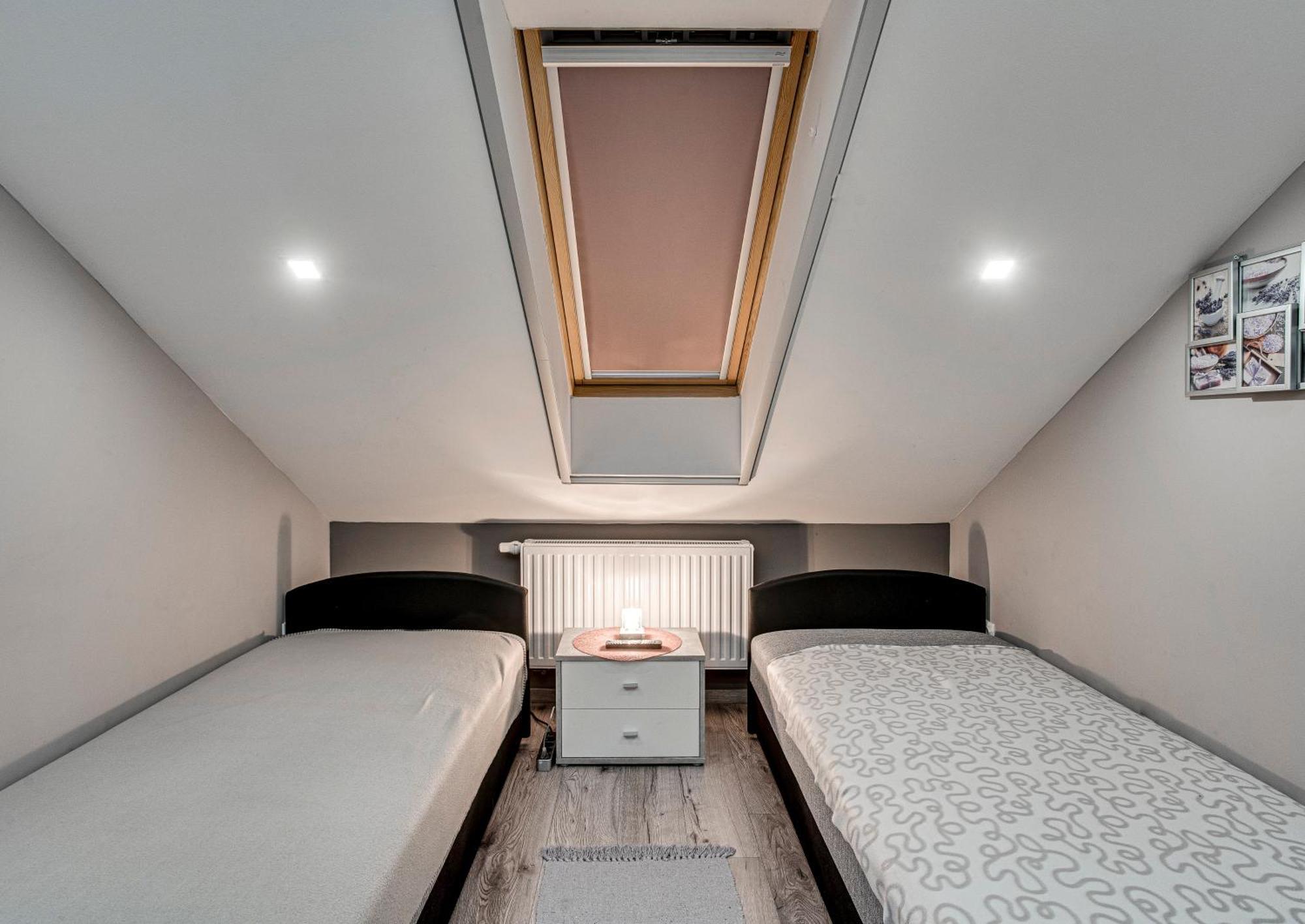 Magdi Vendeghaz A-B Apartment Celldomolk Ngoại thất bức ảnh